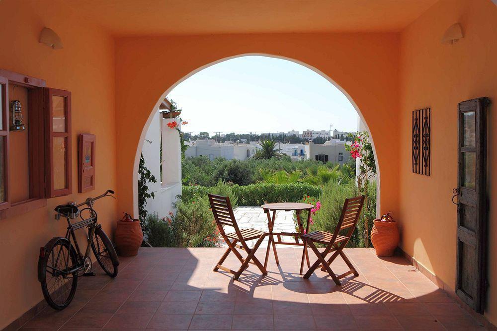 9 Muses - Paros Aparthotel Exteriör bild
