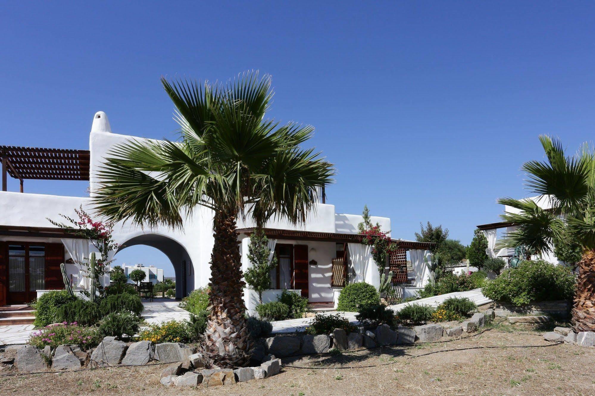 9 Muses - Paros Aparthotel Exteriör bild