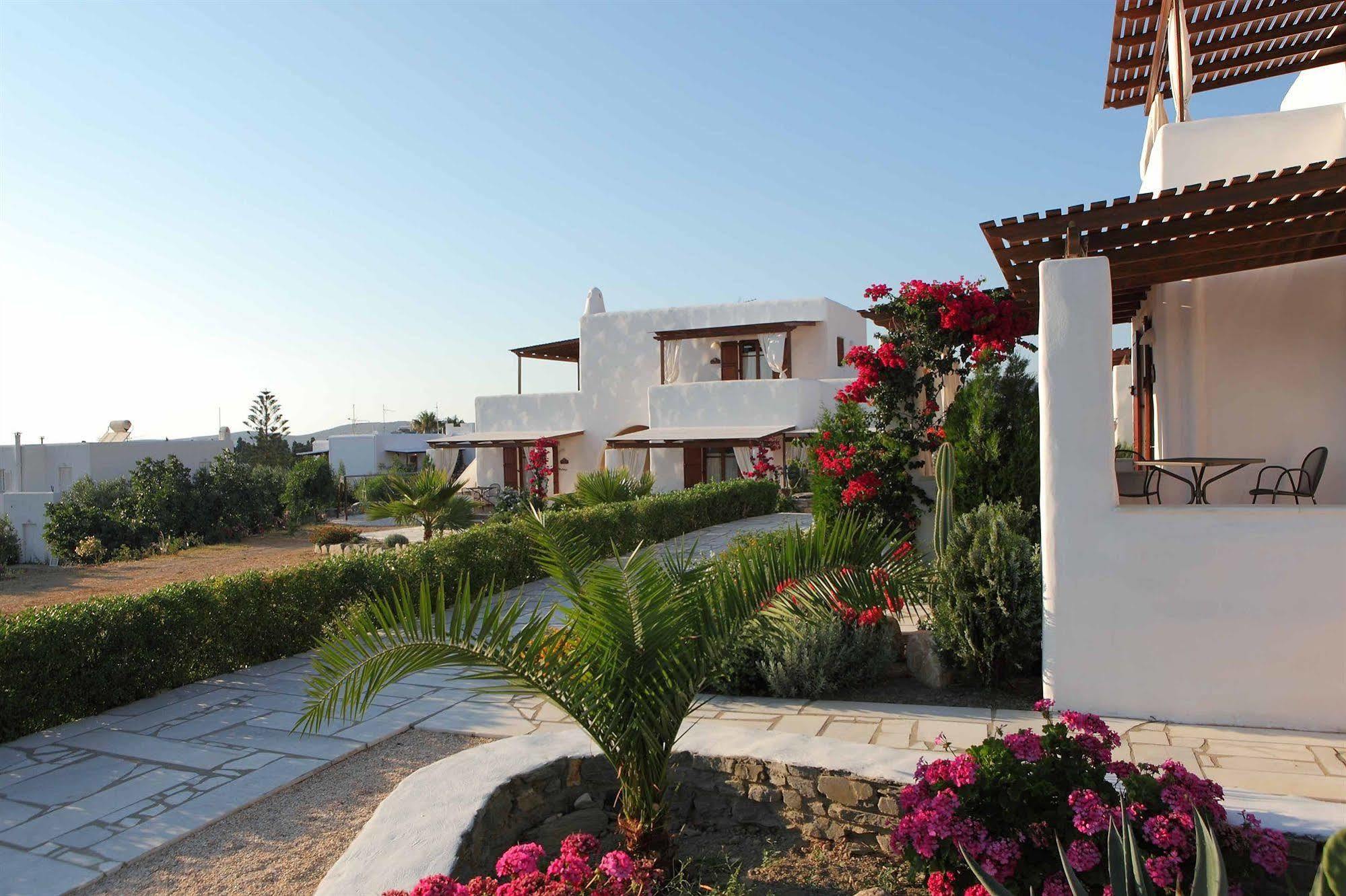 9 Muses - Paros Aparthotel Exteriör bild
